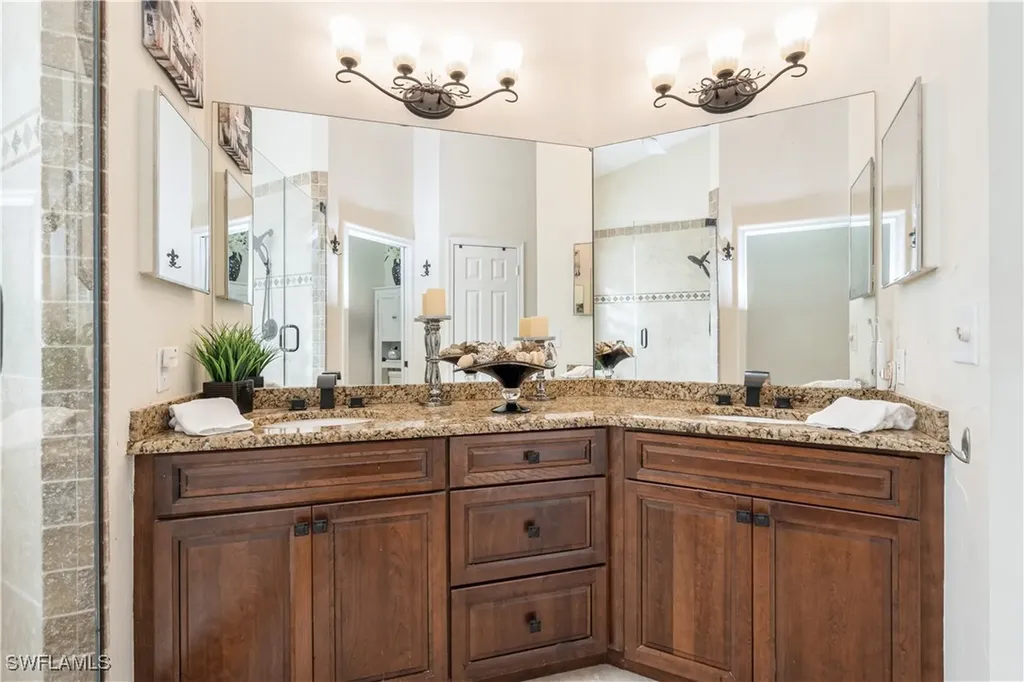 81 Silver Oaks Circle Naples FL 34119