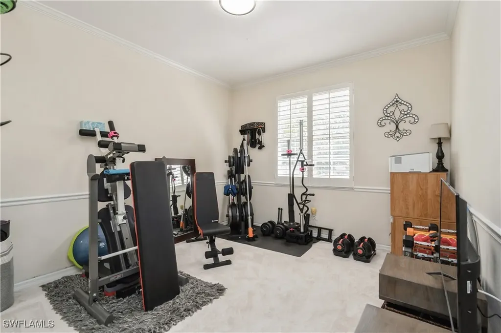 81 Silver Oaks Circle Naples FL 34119