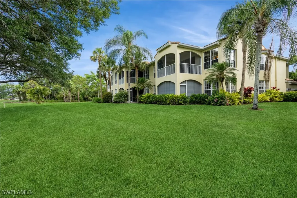81 Silver Oaks Circle Naples FL 34119