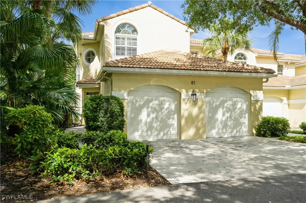 81 Silver Oaks Circle Naples FL 34119