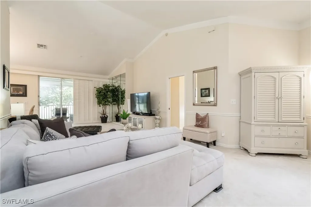 81 Silver Oaks Circle Naples FL 34119