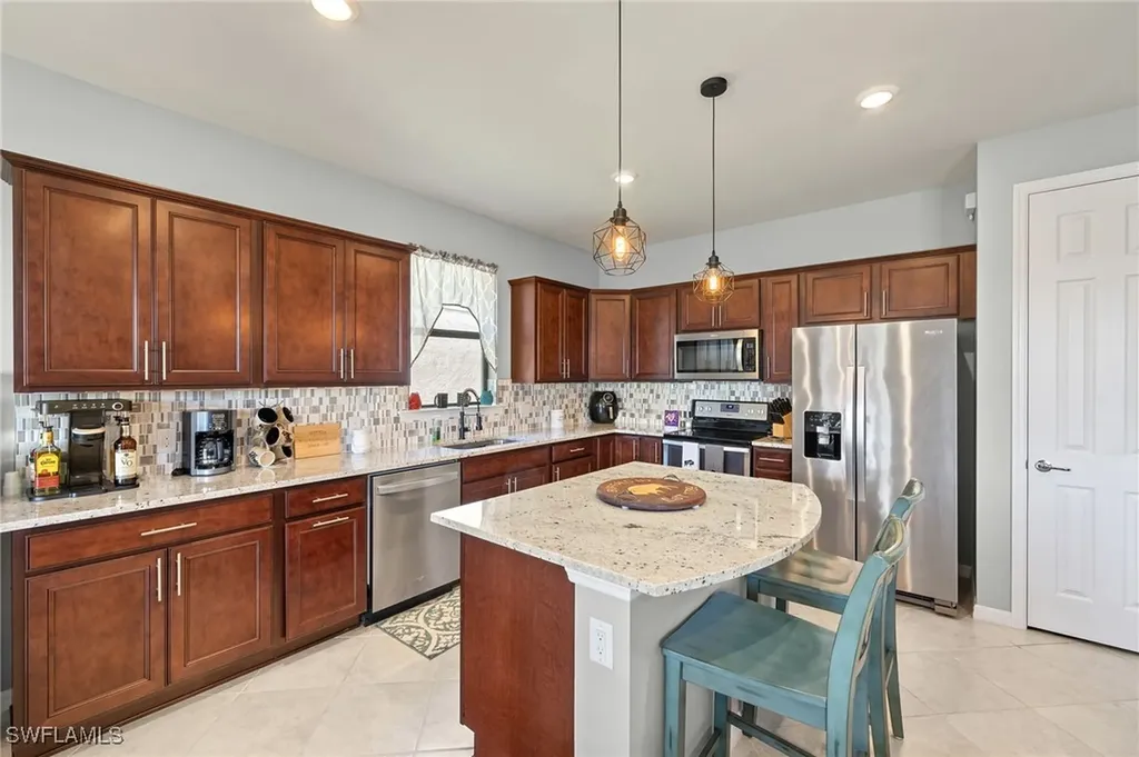 3544 E Hampton Circle Alva FL 33920