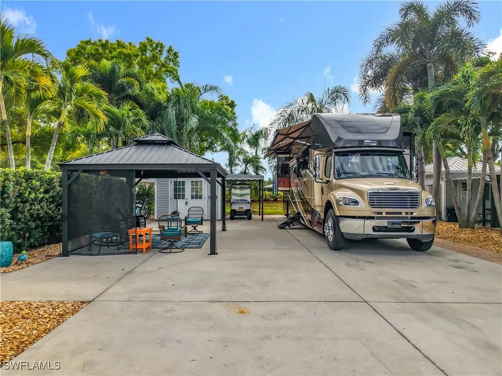 10130 Shadowood Court Fort Myers FL 33905