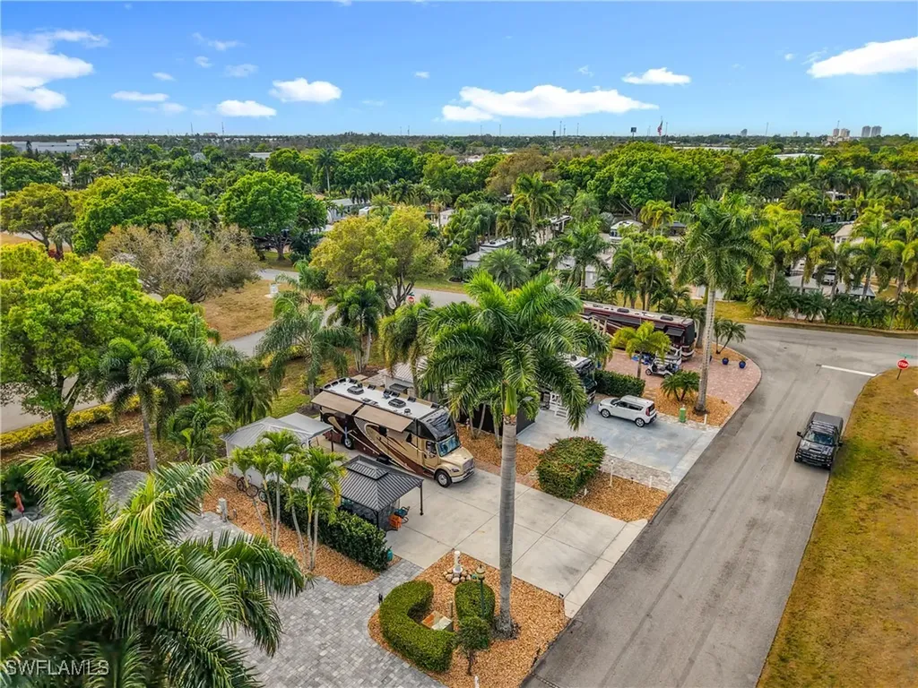 10130 Shadowood Court Fort Myers FL 33905