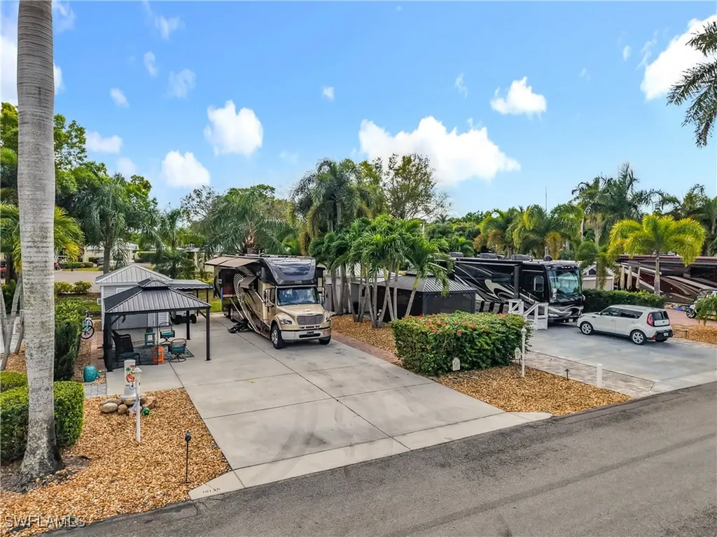 10130 Shadowood Court Fort Myers FL 33905