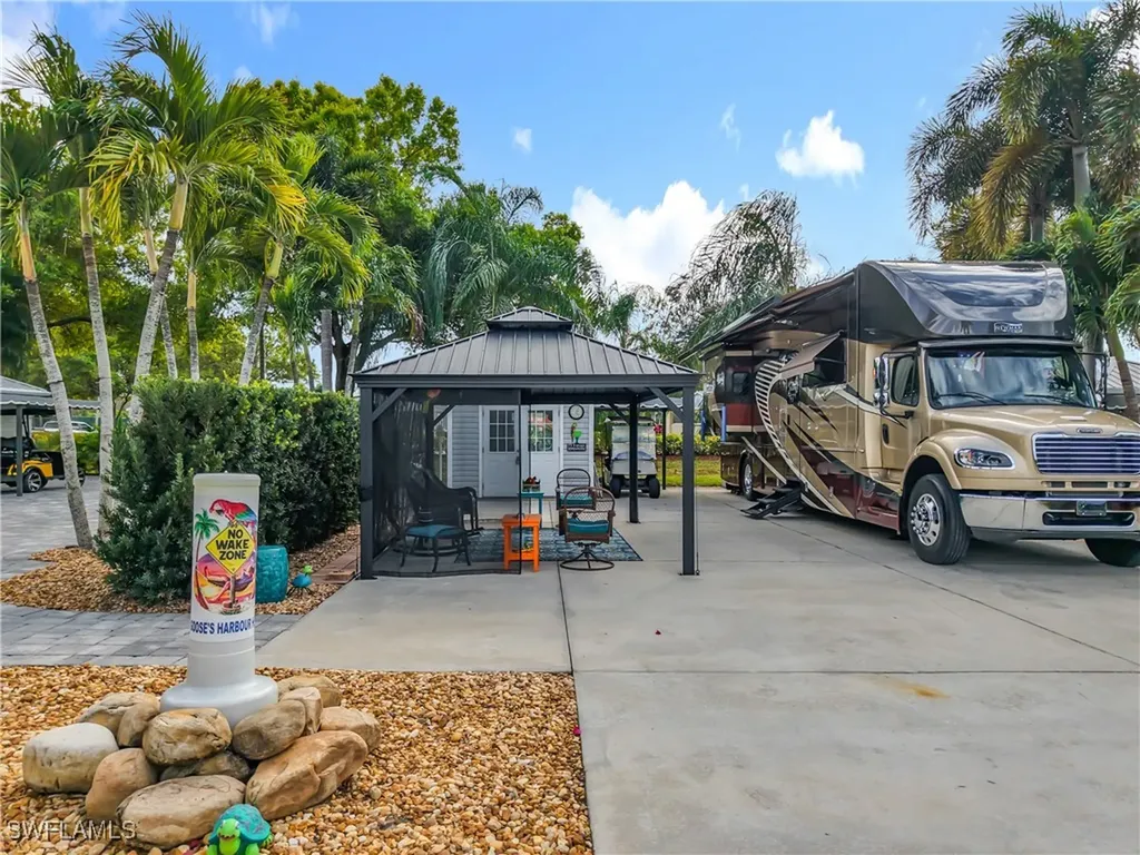 10130 Shadowood Court Fort Myers FL 33905