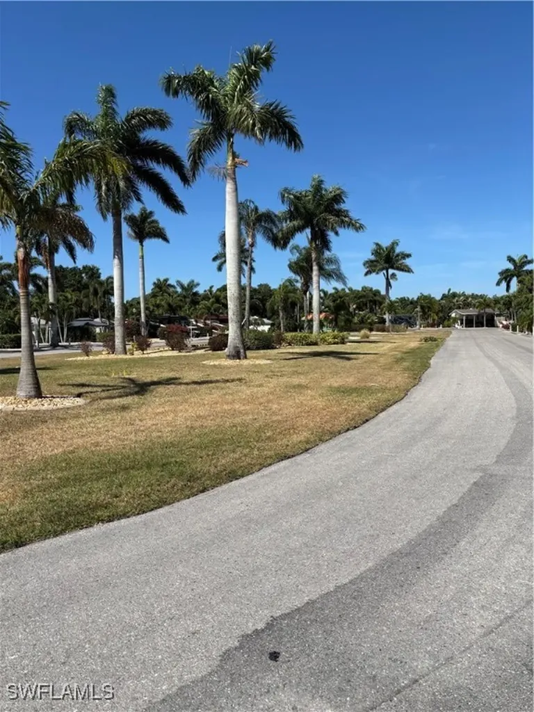 10130 Shadowood Court Fort Myers FL 33905