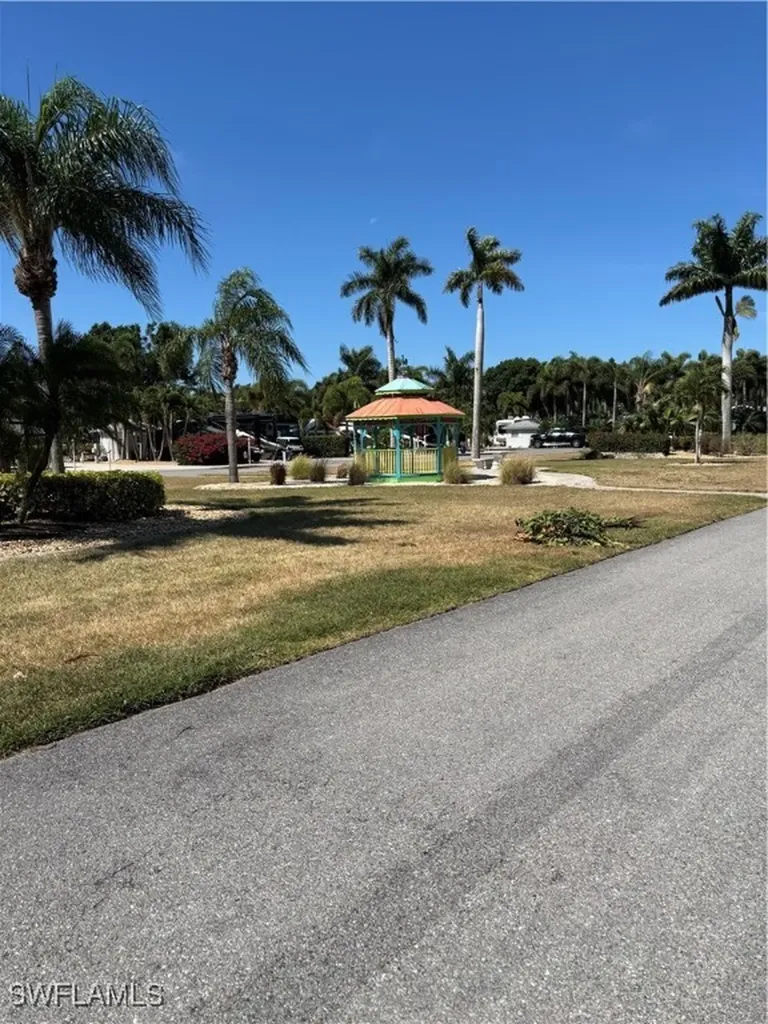 10130 Shadowood Court Fort Myers FL 33905