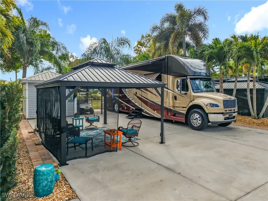 10130 Shadowood Court Fort Myers FL 33905