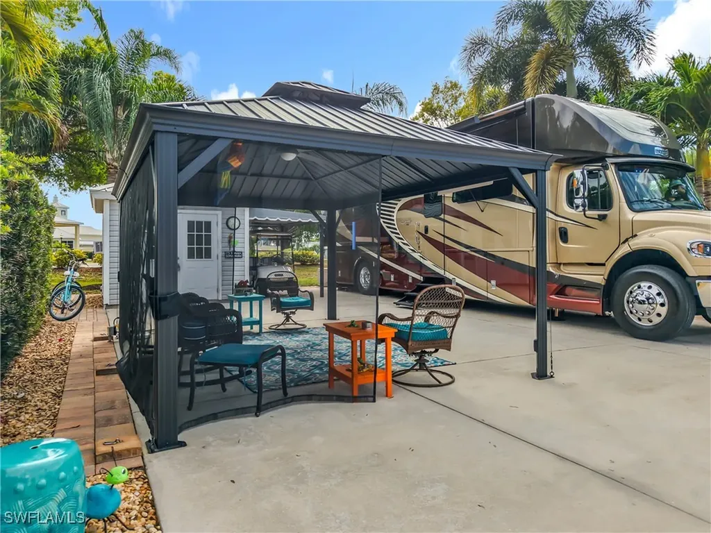 10130 Shadowood Court Fort Myers FL 33905