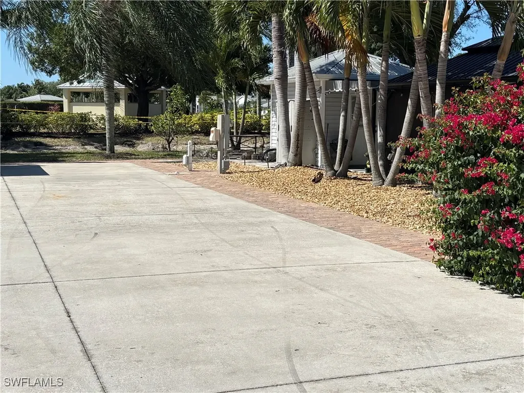 10130 Shadowood Court Fort Myers FL 33905