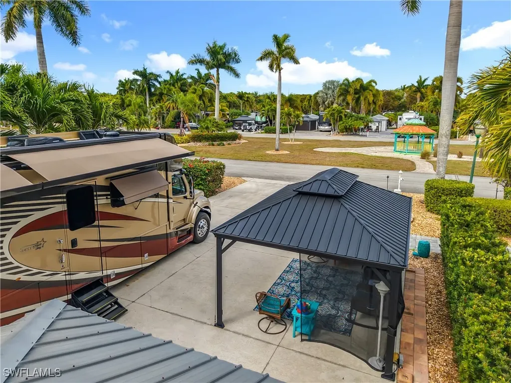 10130 Shadowood Court Fort Myers FL 33905