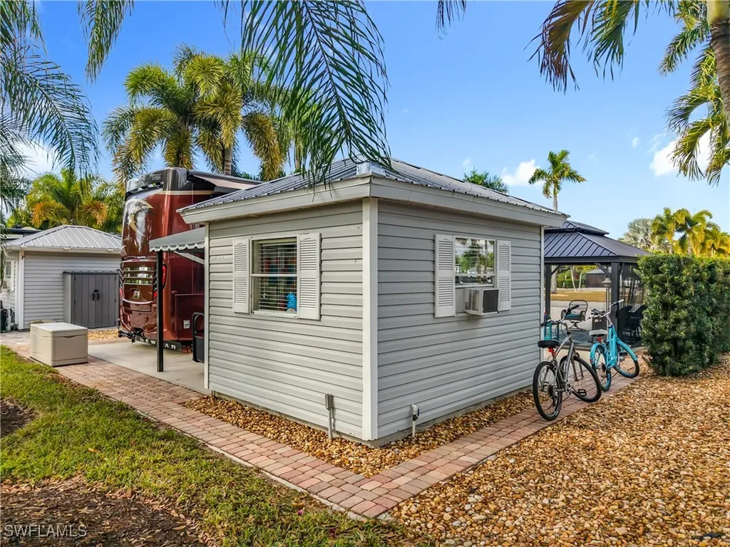 10130 Shadowood Court Fort Myers FL 33905