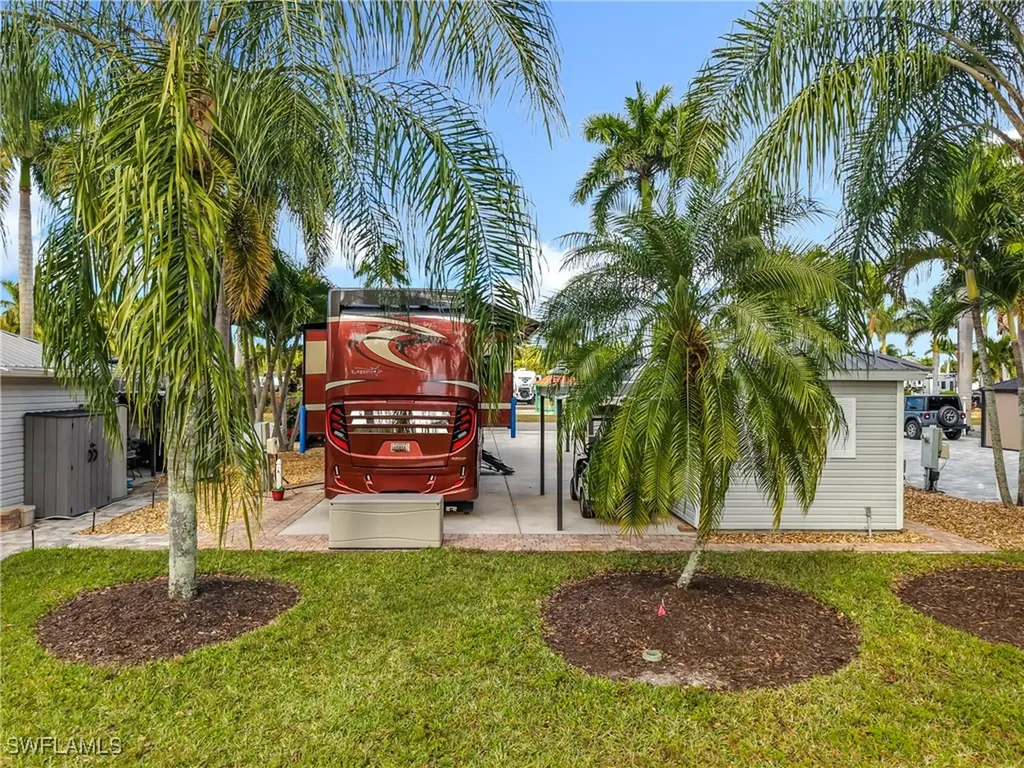 10130 Shadowood Court Fort Myers FL 33905