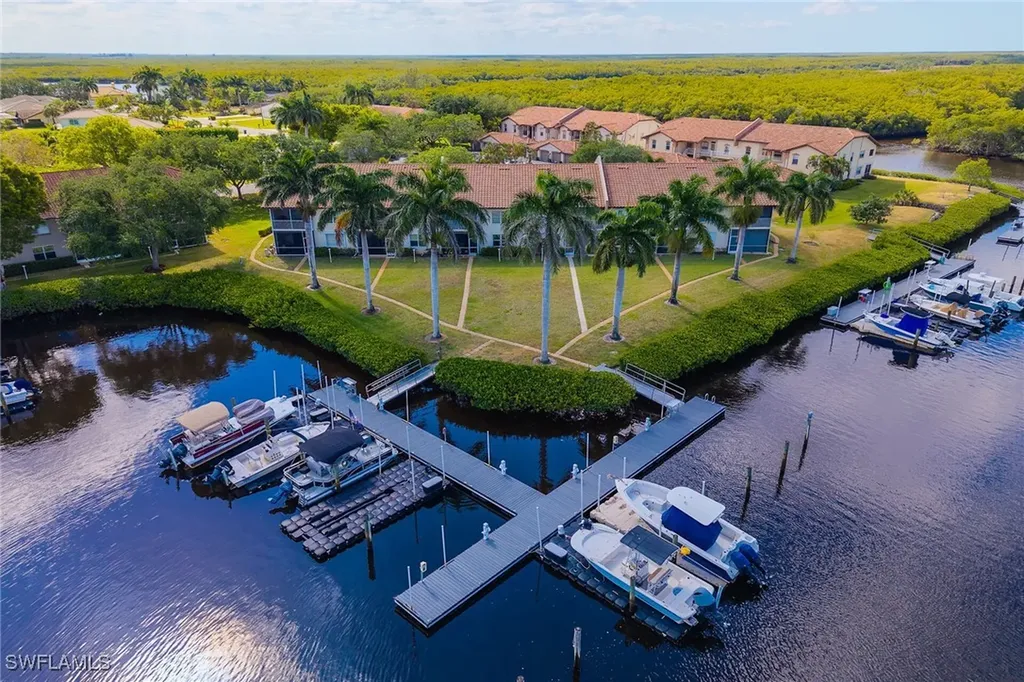 162 Newport Drive Naples FL 34114