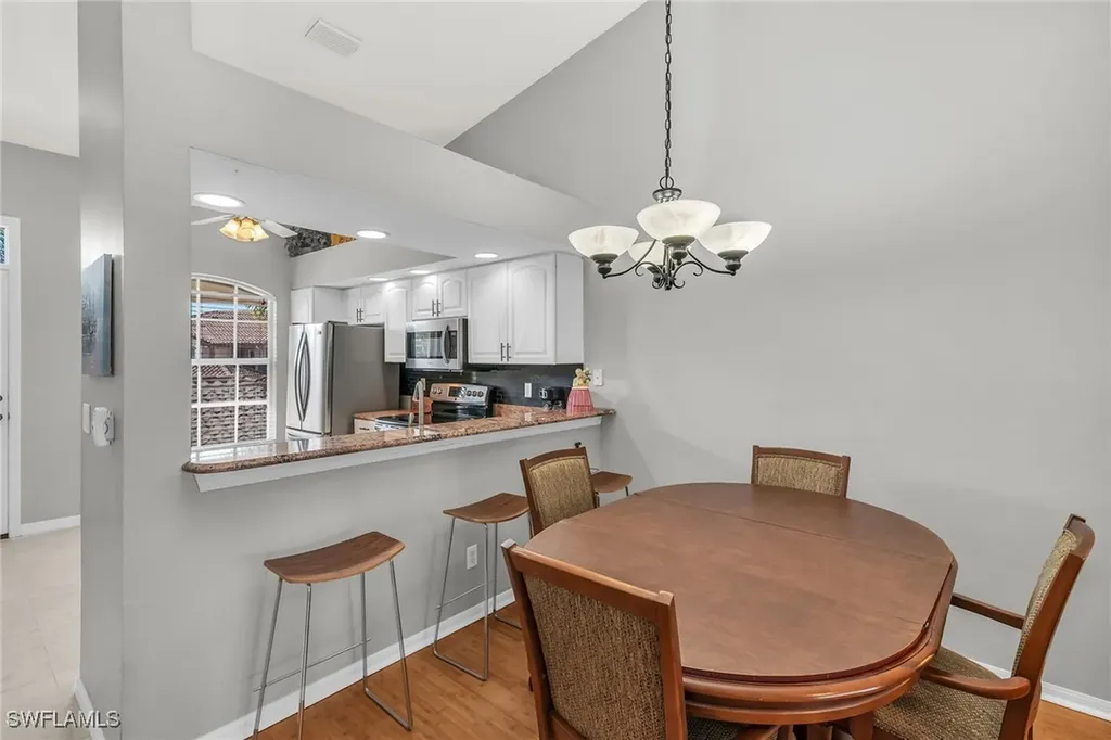 162 Newport Drive Naples FL 34114