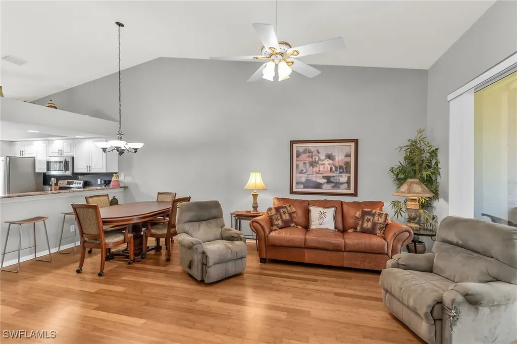 162 Newport Drive Naples FL 34114