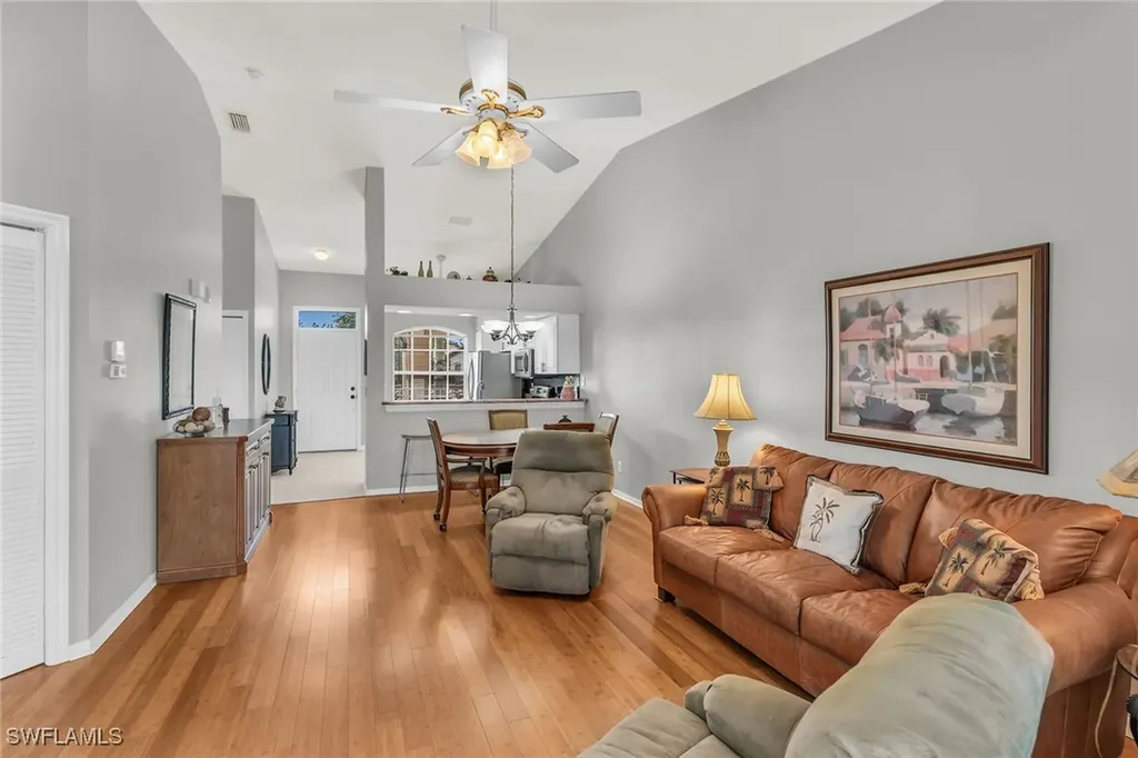 162 Newport Drive Naples FL 34114