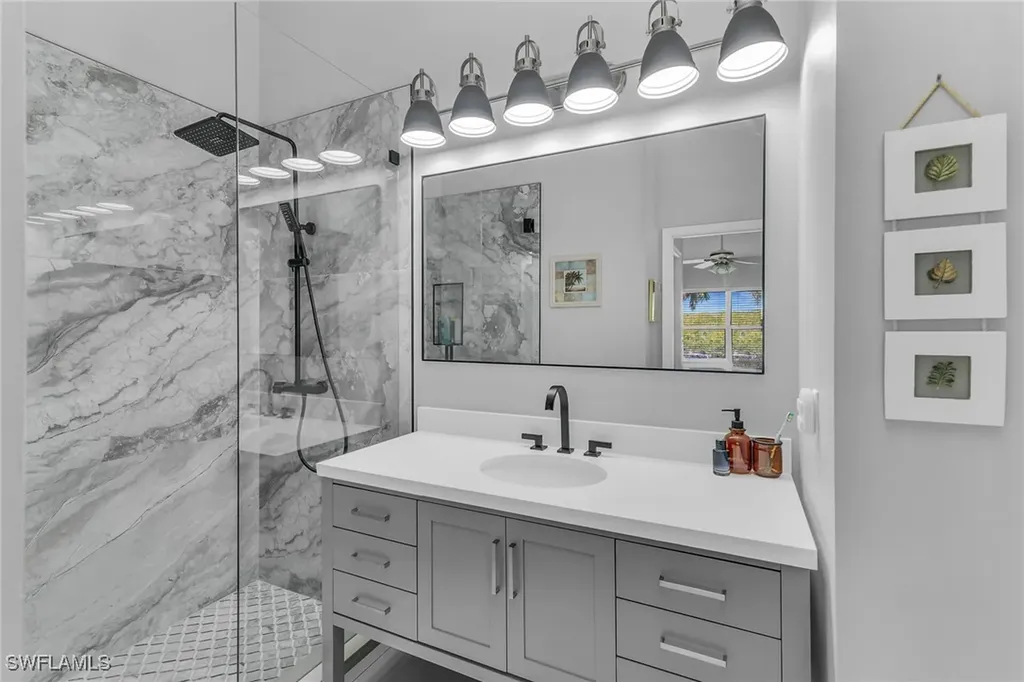 162 Newport Drive Naples FL 34114