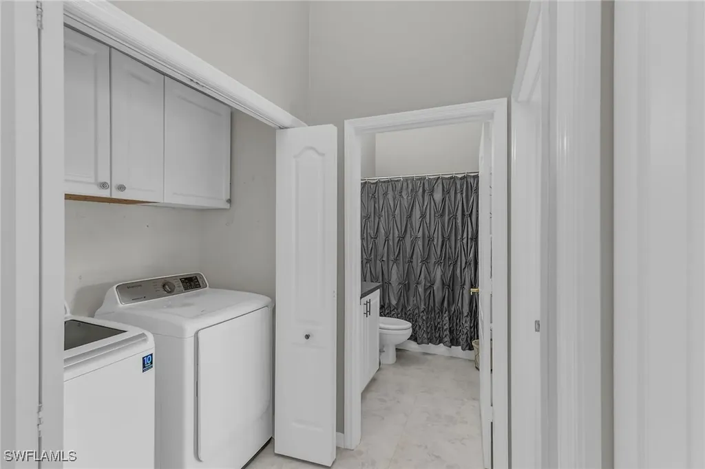 162 Newport Drive Naples FL 34114