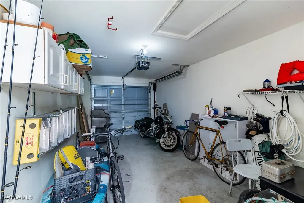 162 Newport Drive Naples FL 34114