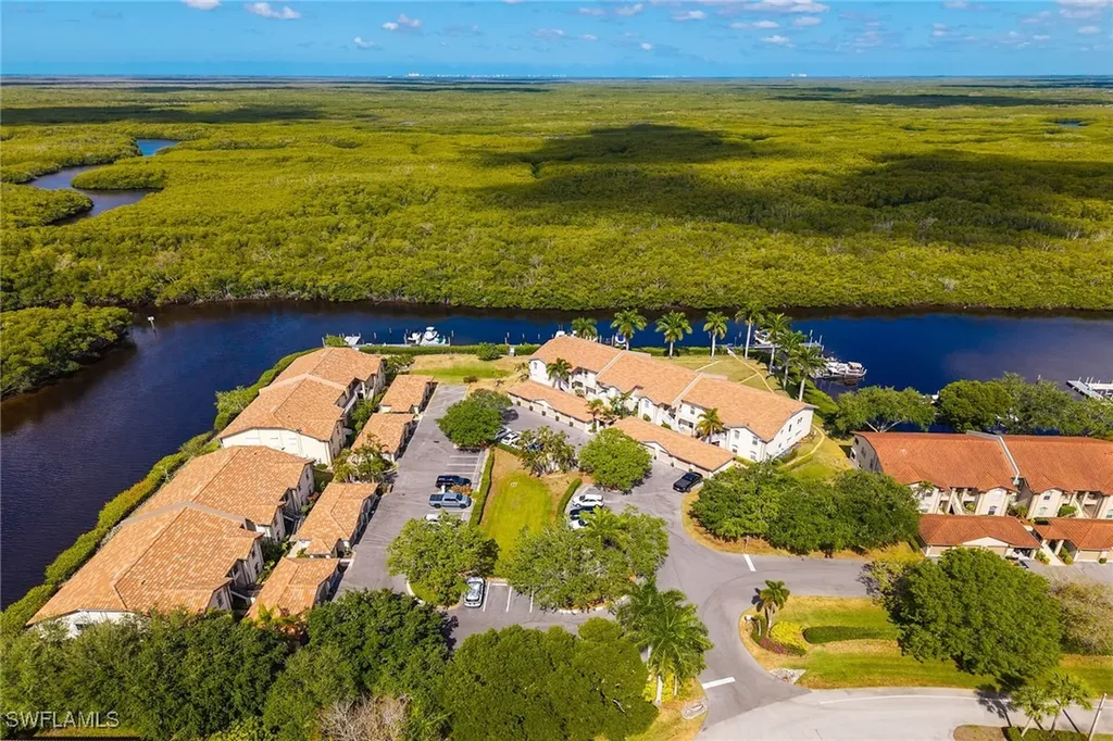 162 Newport Drive Naples FL 34114