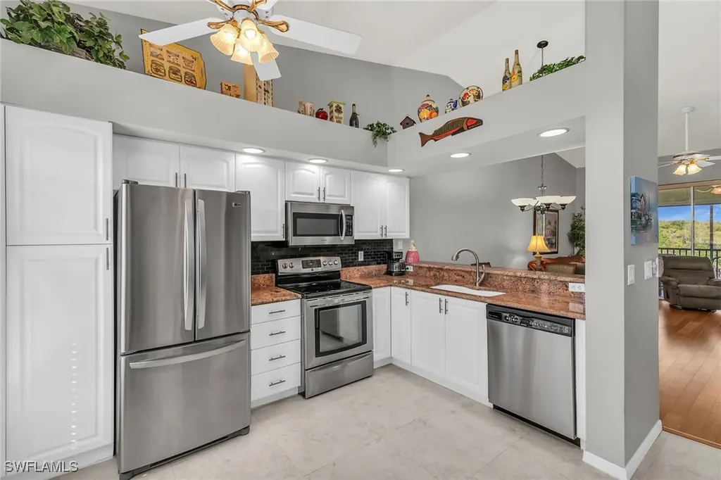 162 Newport Drive Naples FL 34114