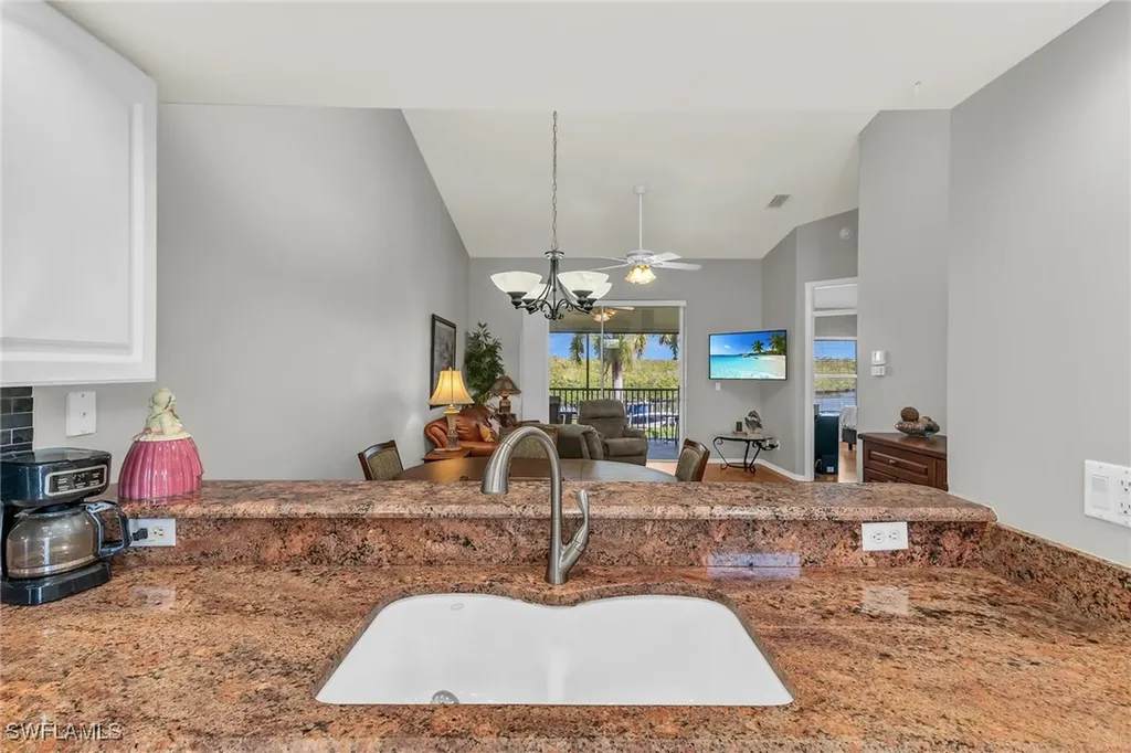 162 Newport Drive Naples FL 34114