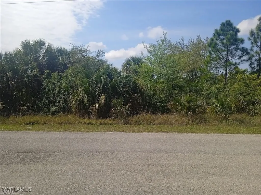 2605 Hanna Avenue N Lehigh Acres FL 33971