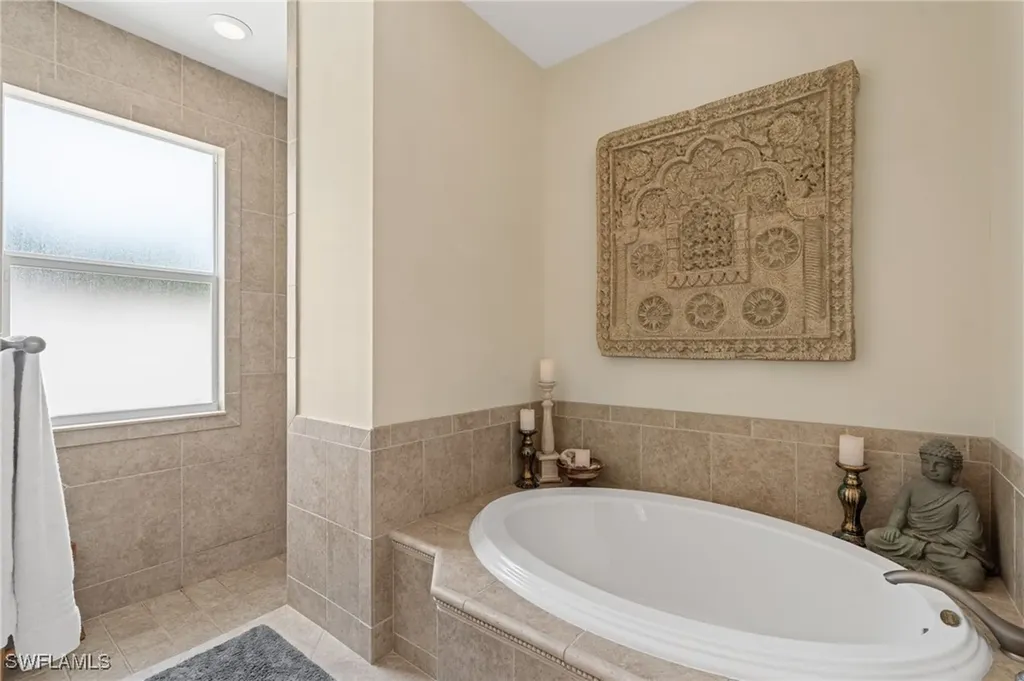 636 102nd Avenue N Naples FL 34108