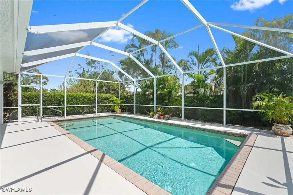 636 102nd Avenue N Naples FL 34108