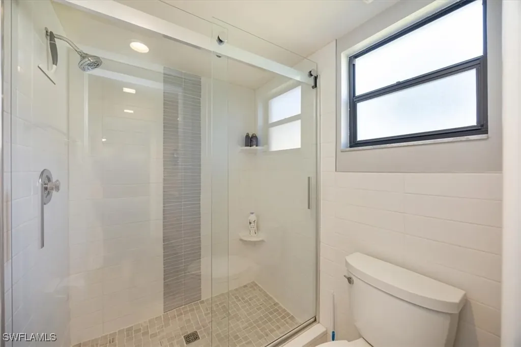 527 Lake Louise Circle Naples FL 34110