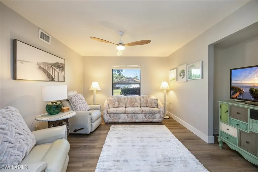 527 Lake Louise Circle Naples FL 34110