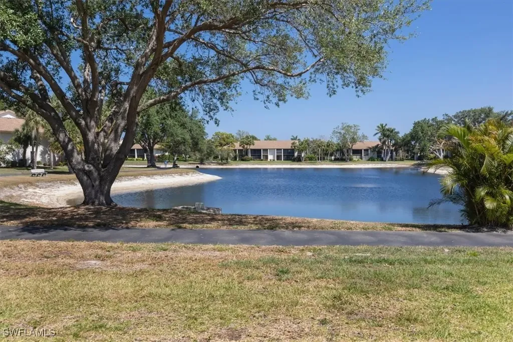 527 Lake Louise Circle Naples FL 34110