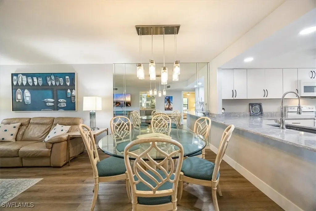 527 Lake Louise Circle Naples FL 34110