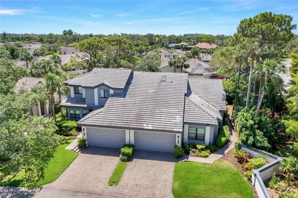 27181 Kindlewood Lane Bonita Springs FL 34134