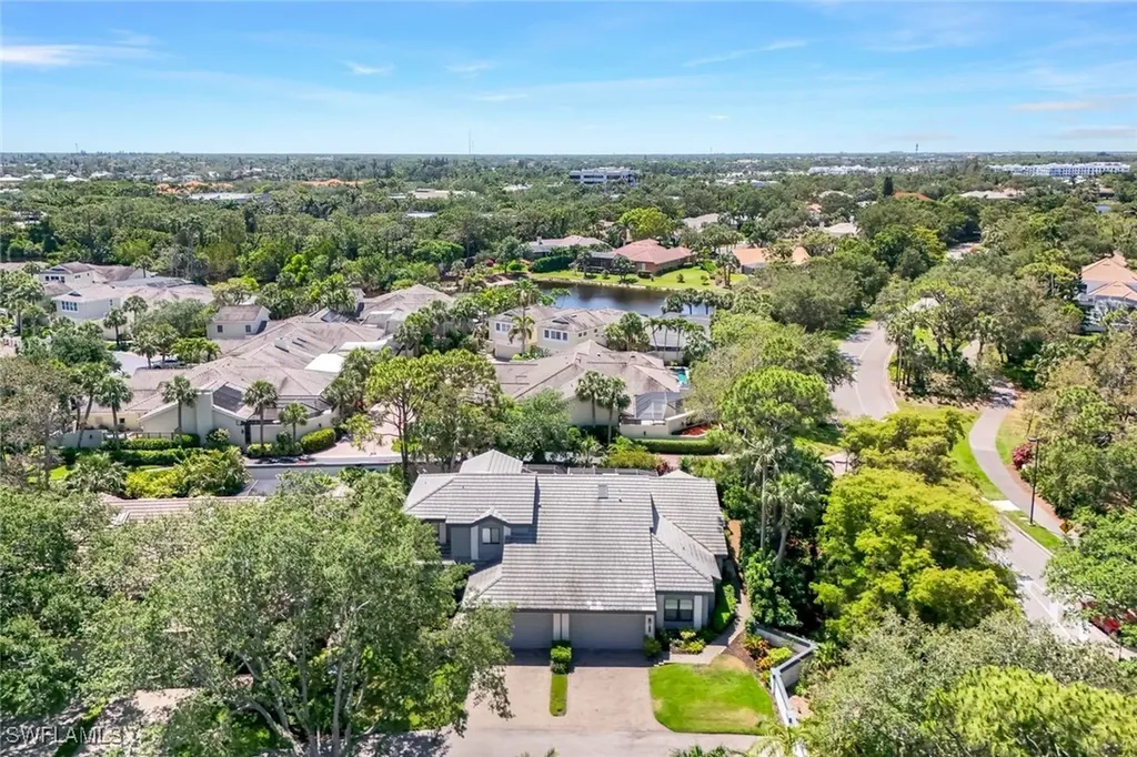 27181 Kindlewood Lane Bonita Springs FL 34134