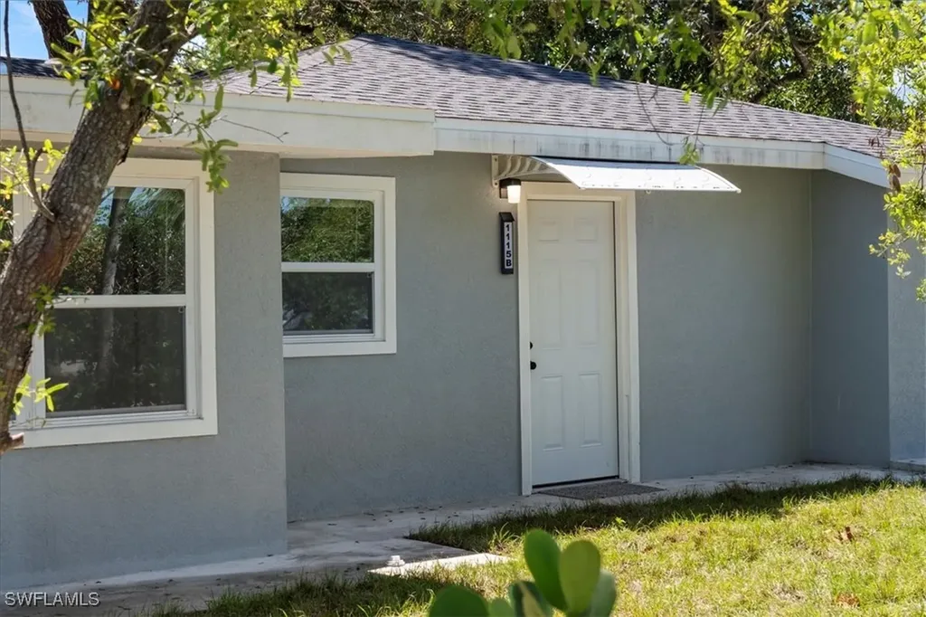 1115 Central Drive Naples FL 34104