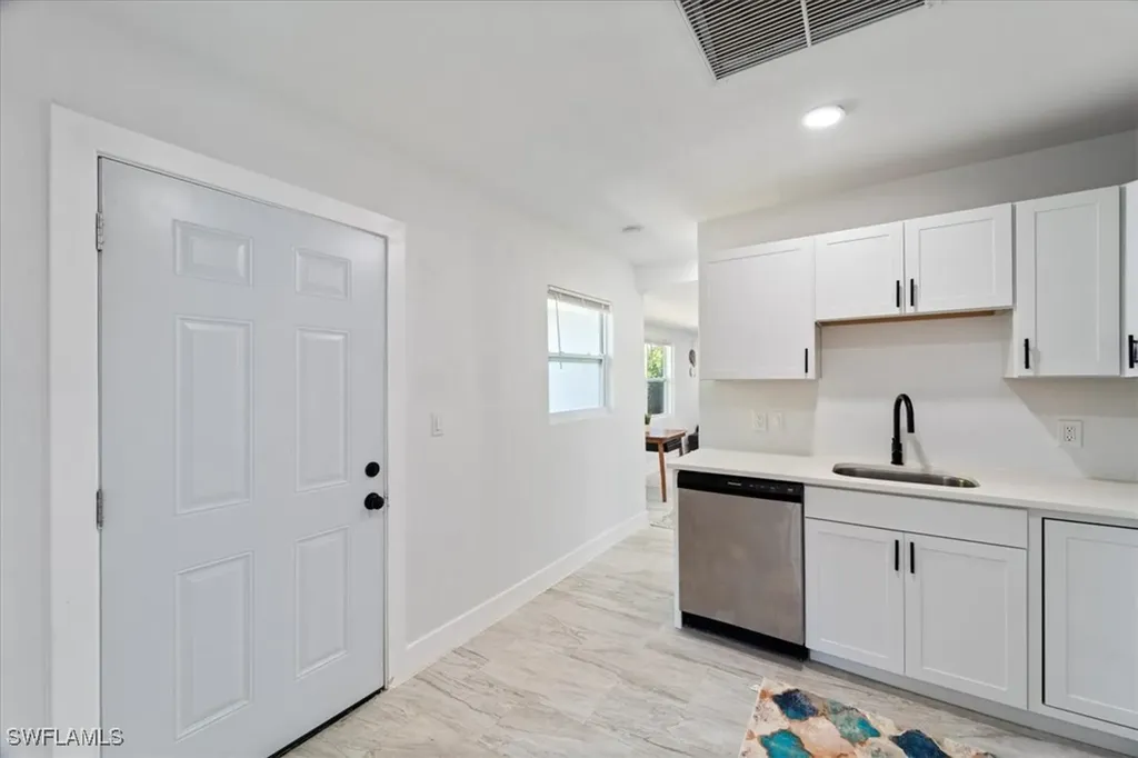 1115 Central Drive Naples FL 34104