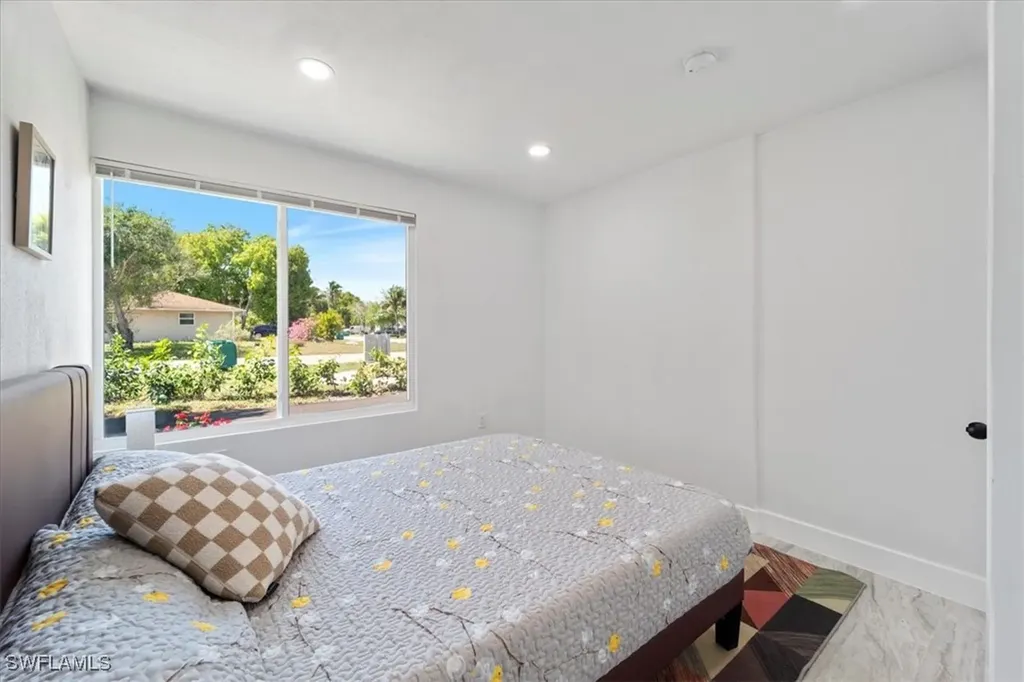 1115 Central Drive Naples FL 34104