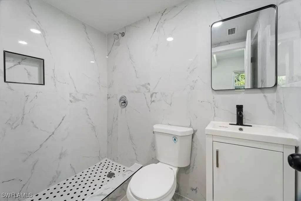 1115 Central Drive Naples FL 34104