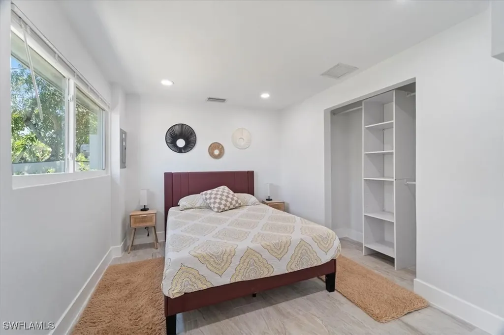 1115 Central Drive Naples FL 34104