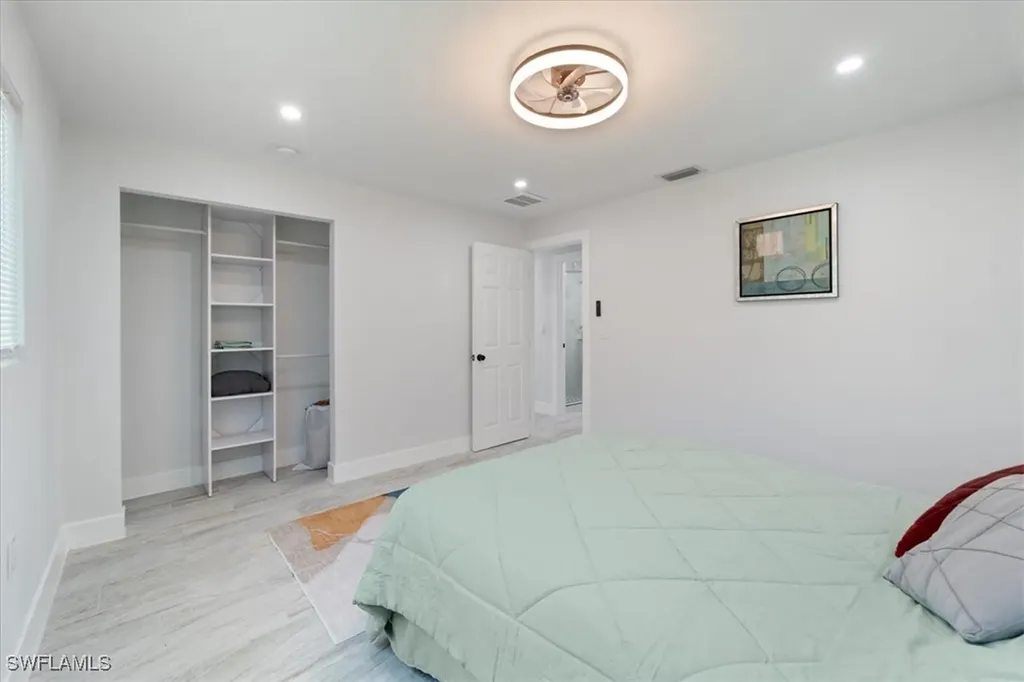 1115 Central Drive Naples FL 34104