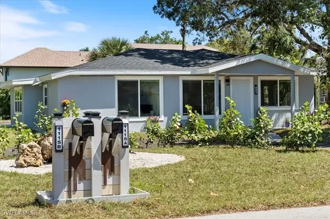 1115 Central Drive Naples FL 34104