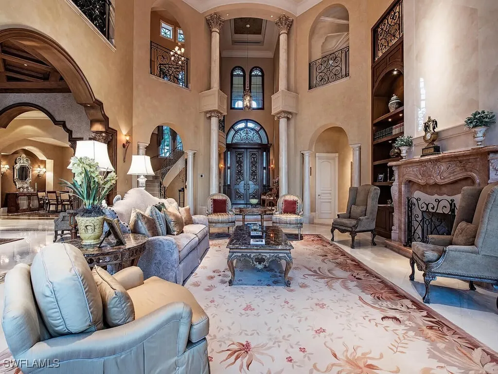 9663 Mashie Court Naples FL 34108
