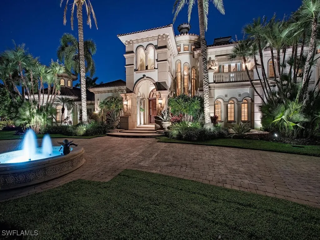 9663 Mashie Court Naples FL 34108