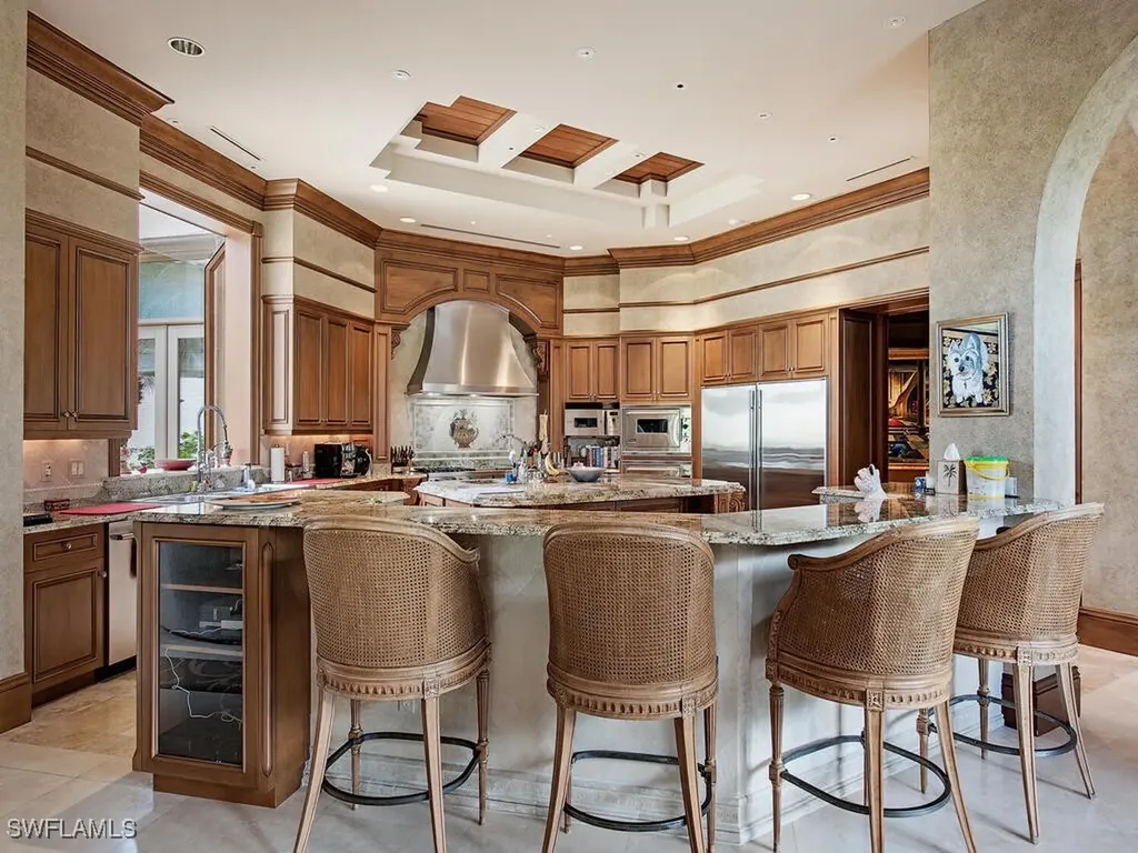 9663 Mashie Court Naples FL 34108