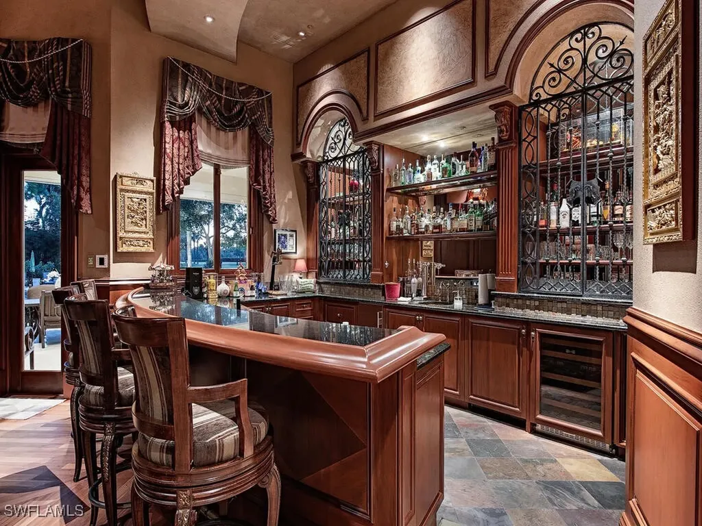 9663 Mashie Court Naples FL 34108