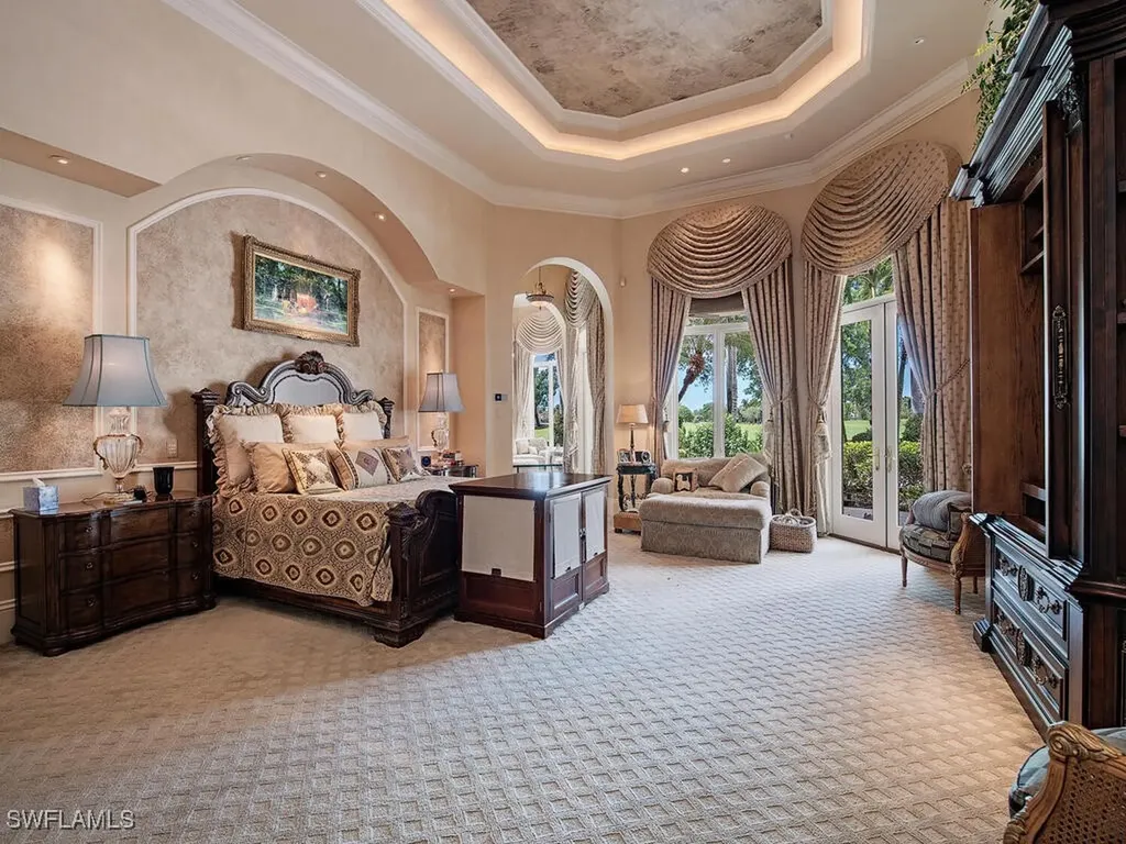 9663 Mashie Court Naples FL 34108