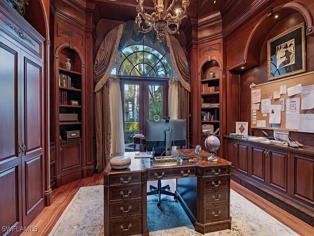 9663 Mashie Court Naples FL 34108